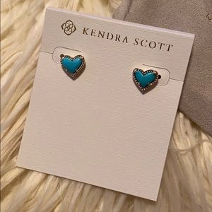 Kendra Scott Ari Heart Earrings